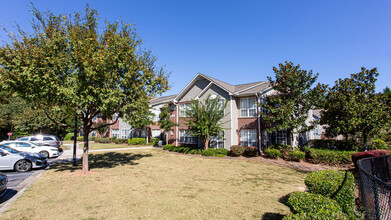 Indigo Apartments Gainesville in Gainesville, GA - Foto de edificio - Building Photo