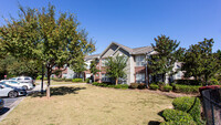 Indigo Apartments Gainesville in Gainesville, GA - Foto de edificio - Building Photo