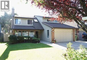 5640 Sandiford Pl in Richmond, BC - Building Photo