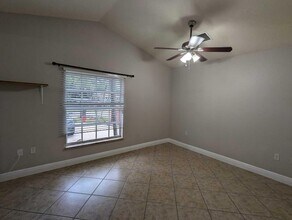 4910 Cambridge St in Greenacres, FL - Foto de edificio - Building Photo