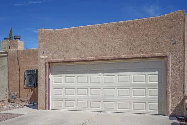 6909 Cleghorn Rd NW in Albuquerque, NM - Building Photo - Building Photo