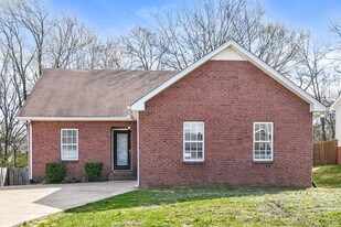 1814 Lucille Ln in Murfreesboro, TN - Building Photo