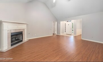 70 Richfield Cv in Jackson, TN - Foto de edificio - Building Photo