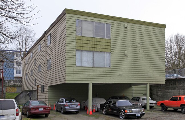 2114 E Yesler Way in Seattle, WA - Building Photo - Building Photo