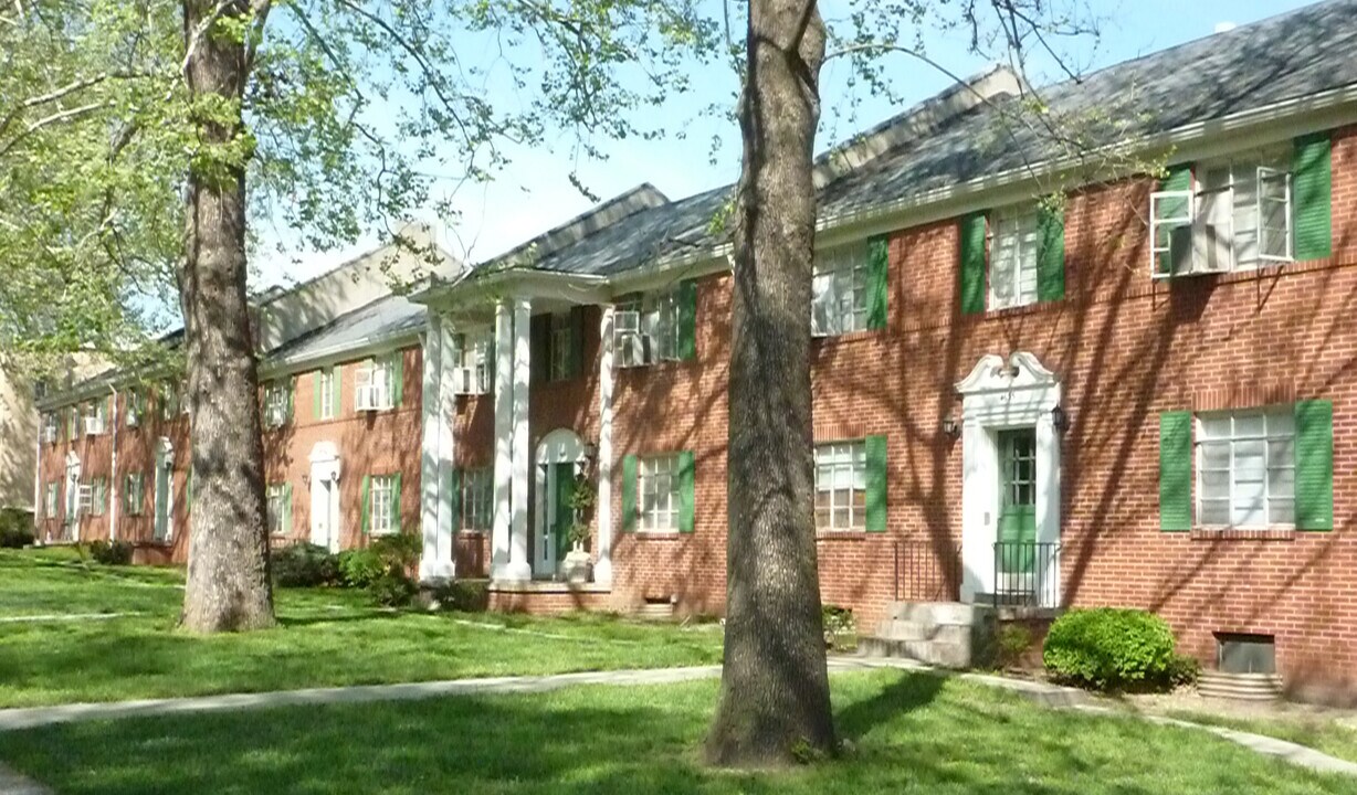 Rockhill Terrace Apartments in Kansas City, MO - Foto de edificio