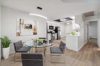 101 N 7th St, Unit 132 in Phoenix, AZ - Foto de edificio - Building Photo