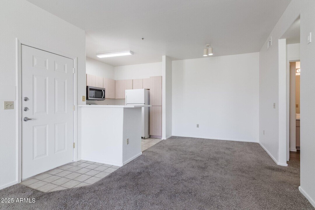 1100 N Priest Dr in Chandler, AZ - Building Photo