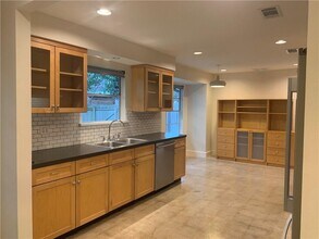 5202 Wayborne Hill Dr in Austin, TX - Building Photo - Building Photo
