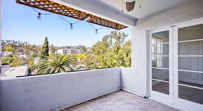 2065 Ivar Ave, Unit 2065 .5 in Los Angeles, CA - Building Photo - Building Photo