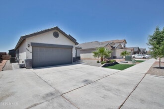 13416 Cinderford Ave in Horizon City, TX - Building Photo - Building Photo
