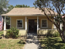 612 SW 5th St in Pendleton, OR - Building Photo