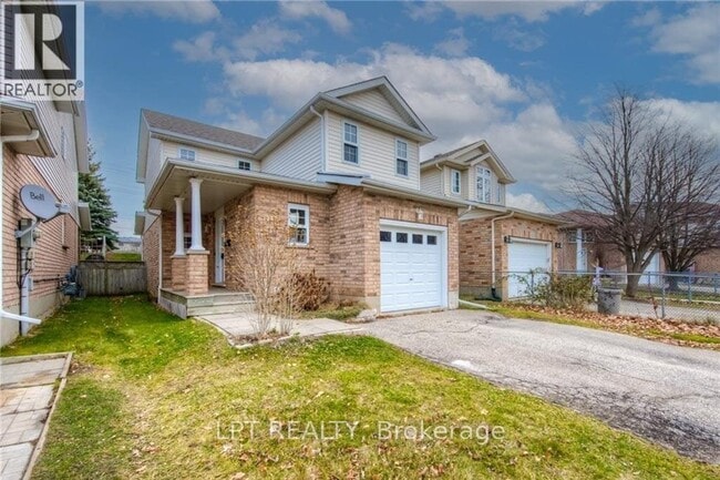 118 Bush Clover Crescent in Kitchener, ON - Building Photo - Building Photo