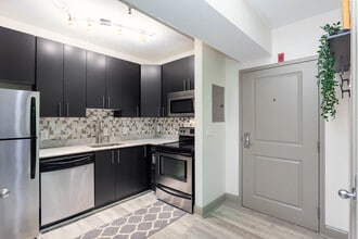 511 S Bond St, Unit 106 in Baltimore, MD - Building Photo - Building Photo