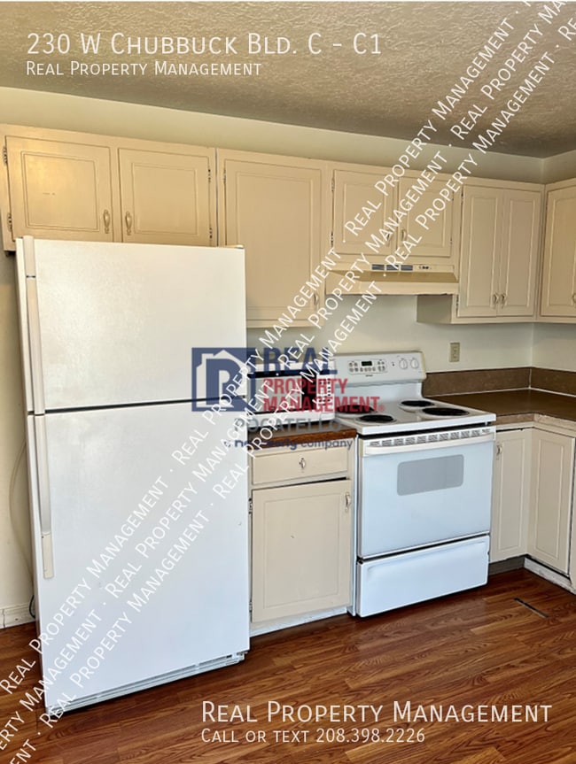 230 W Chubbuck Rd in Pocatello, ID - Building Photo - Building Photo