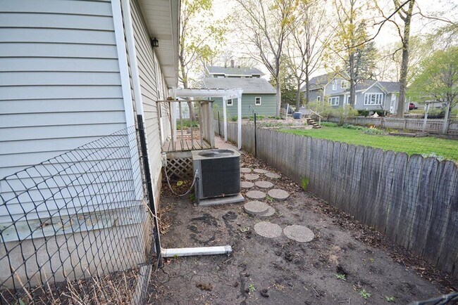 712 7th Ave SW in Rochester, MN - Building Photo - Building Photo