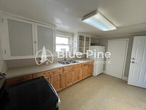 236 W Young St in Pocatello, ID - Foto de edificio - Building Photo