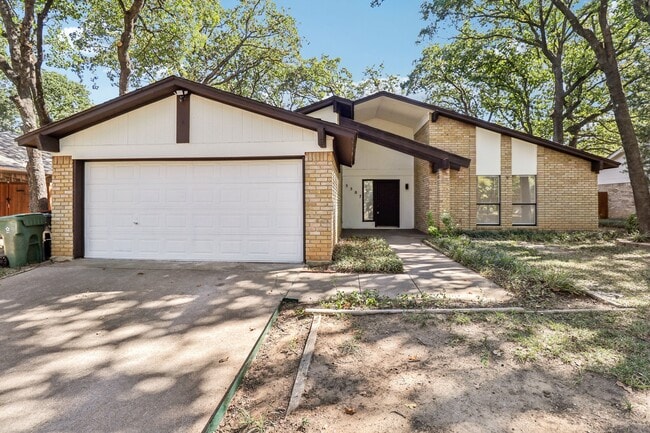 property at 5507 Silver Bow Trail