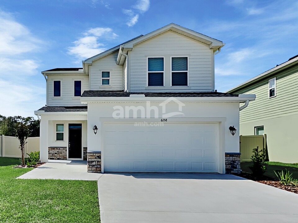 6158 Little Blf Cir in Mascotte, FL - Building Photo