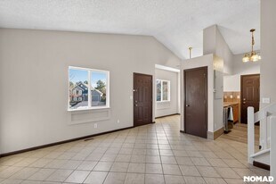 17465 E Plateau Dr in Aurora, CO - Building Photo