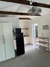 1005 Cortez St in Coral Gables, FL - Foto de edificio - Building Photo