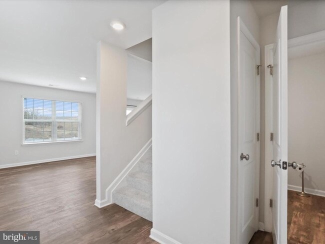 154 Gumspring Dr in Charles Town, WV - Building Photo - Building Photo