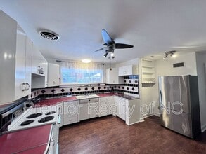 412 S Main St in Mocksville, NC - Building Photo - Building Photo