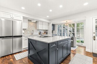 2 Phillips Pond Rd in Natick, MA - Building Photo - Building Photo