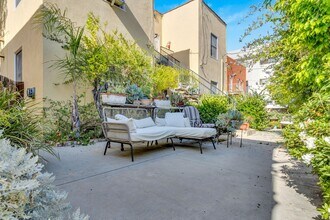 La Peer Apartments in Beverly Hills, CA - Foto de edificio - Building Photo