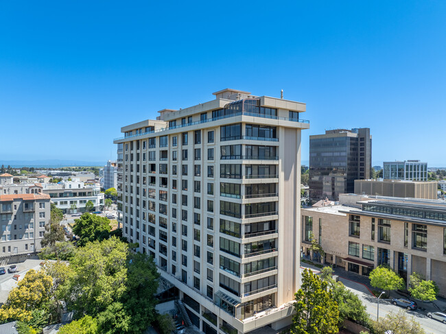 The Towers in San Mateo, CA - Foto de edificio - Building Photo