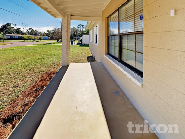 10506 Dodd Rd in Jacksonville, FL - Foto de edificio - Building Photo