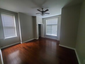 307 S Negley Ave, Unit 1 in Pittsburgh, PA - Building Photo - Building Photo