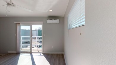 3328 Cedarplaza Ln in Dallas, TX - Foto de edificio - Building Photo