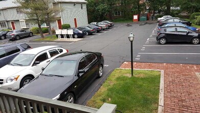 405 Glendale Ave in Bridgeport, CT - Building Photo - Building Photo