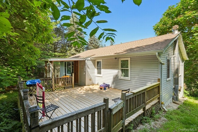 1 Whippoorwill Trail in Monroe, NY - Building Photo - Building Photo