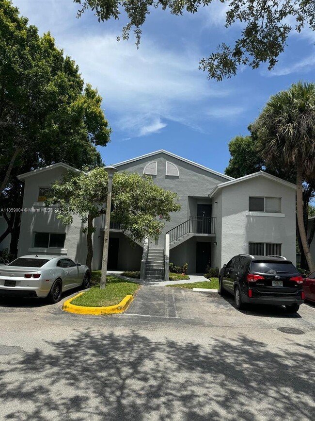 property at 984 Lake Victoria Dr
