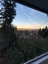 2145 Webb St in West Linn, OR - Building Photo