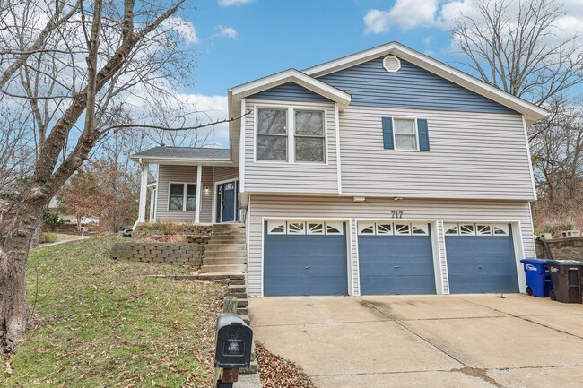 717 Fernwood Terrace in Lake St. Louis, MO - Foto de edificio - Building Photo