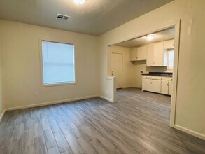 1116 Campbell Rd in Oklahoma City, OK - Building Photo - Building Photo