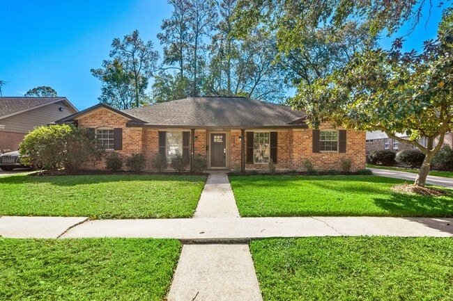 1115 Cottage Oak Ln
