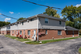 Broadmoor Apartments in Trotwood, OH - Foto de edificio - Building Photo