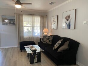 2515 Vero Beach Ave in Vero Beach, FL - Building Photo - Building Photo