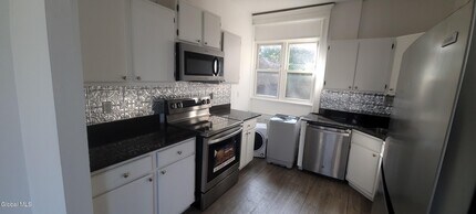 9 St Joseph's Terrace in Albany, NY - Building Photo - Building Photo