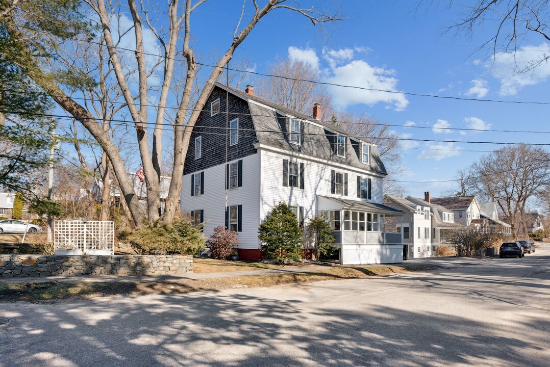 2 Cottage Ln, Unit 3 in Cape Elizabeth, ME - Building Photo