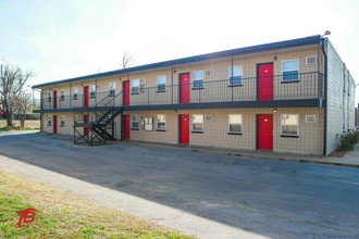 West Pointe in Oklahoma City, OK - Building Photo - Building Photo