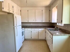 3619 De Ovan Ave in Stockton, CA - Building Photo - Building Photo