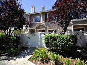 5665 Snowflake Common, Unit 02109 in Fremont, CA - Foto de edificio - Building Photo