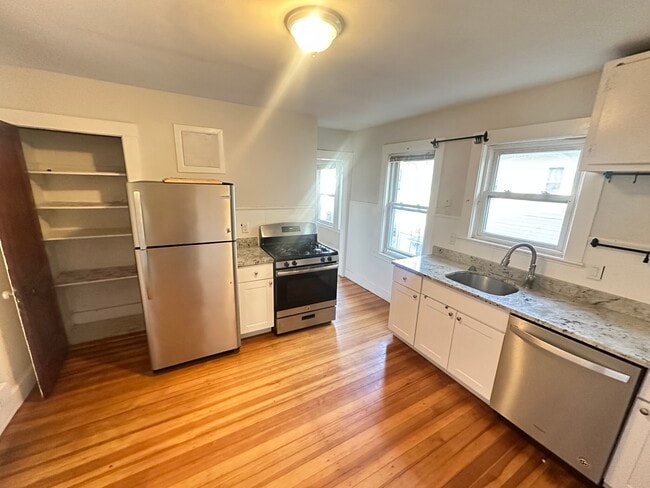 48 Standish St, Unit 2A in Cambridge, MA - Building Photo - Building Photo