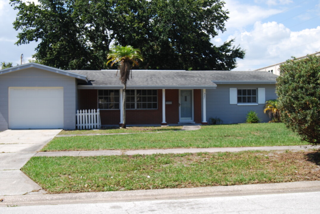 4931 10th Ave N in St. Petersburg, FL - Foto de edificio