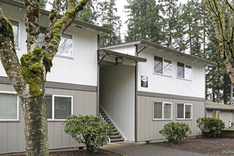 Maple Knoll Apartments in Vancouver, WA - Building Photo - Building Photo