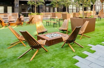 401 Korean Veterans Blvd in Nashville, TN - Building Photo - Building Photo